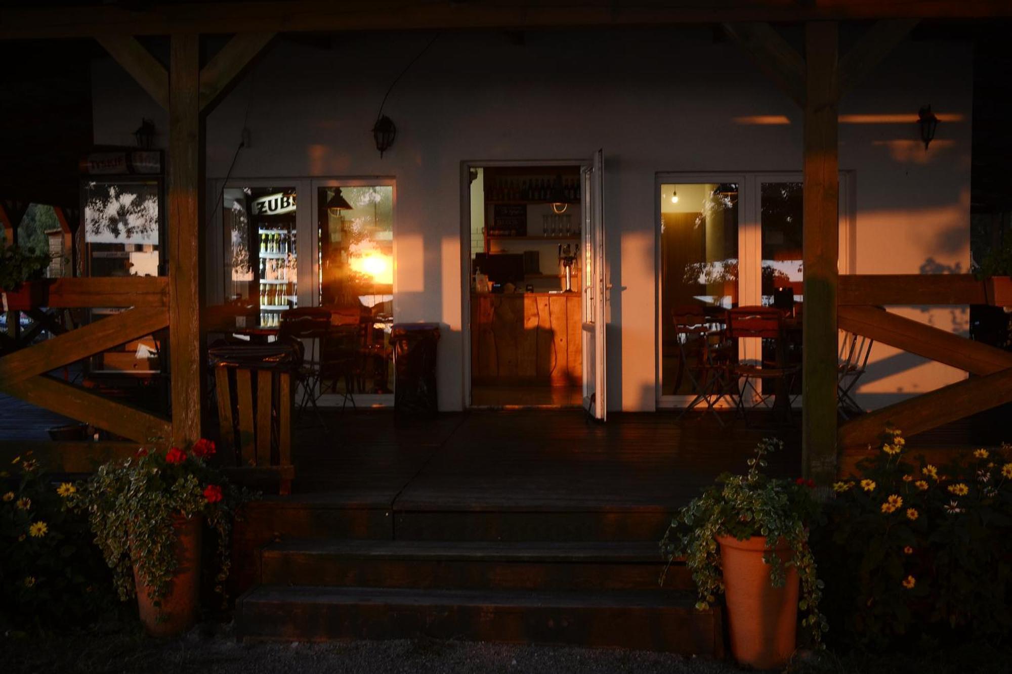 Camping Szczecinek Domy Wypoczynkowe Exterior foto