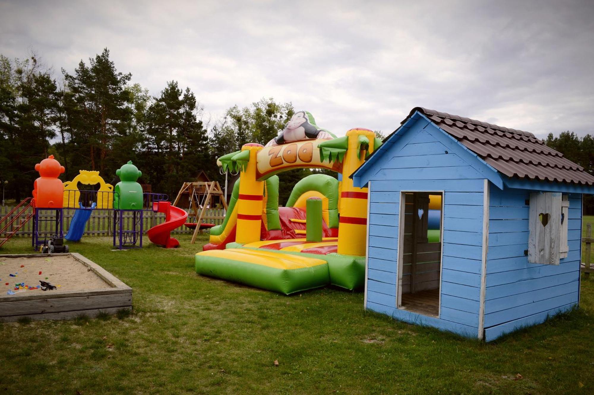 Camping Szczecinek Domy Wypoczynkowe Exterior foto